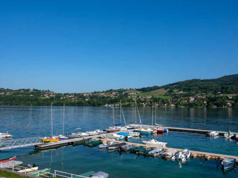 Profitez des panoramas du lac de Paladru